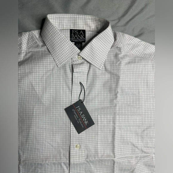 Jos. A. Bank White and Gray Checkered Dress Shirt Signature Collection. - Picture 4 of 11